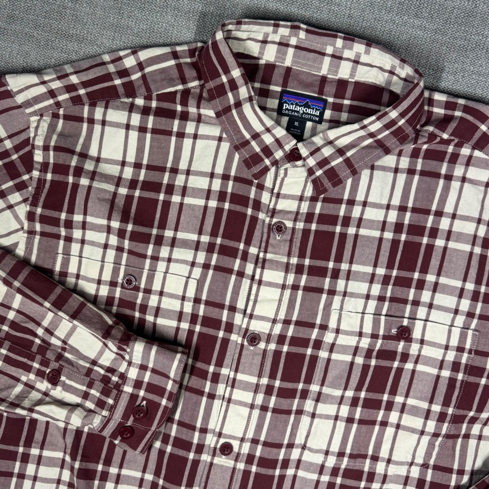Patagonia Organic Cotton Plaid Long Sleeve Button Down Shirt XL Burgundy Cream